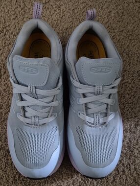 Keen 9 1/2 utility sneekers